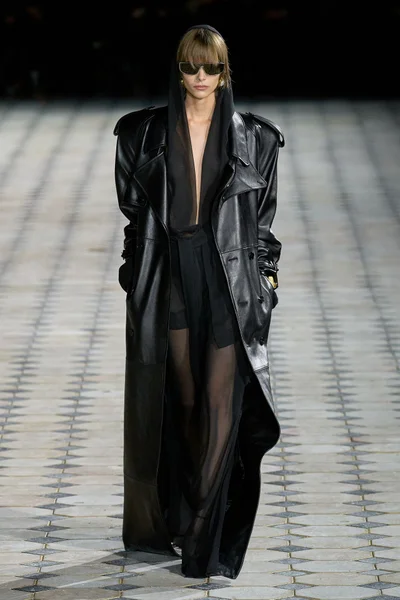 Look 49